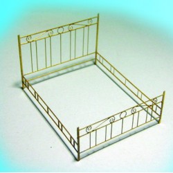 BED IN IRON BEATEN DOUBLE SCALE 1/35 35009