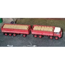 LOADING OF BAGS OF GRAIN FOR FIAT 690 MILLEPIEDI BREKINA SCALE 1/87 H0 ART. 87712